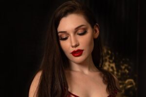 Lily Lou Biography, Age, Images, Height, Net Worth - Bioofy