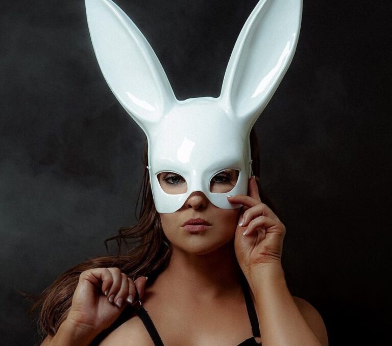 Sara Staley Biography, Age, Images, Photoshoot, Net Worth - Bioofy